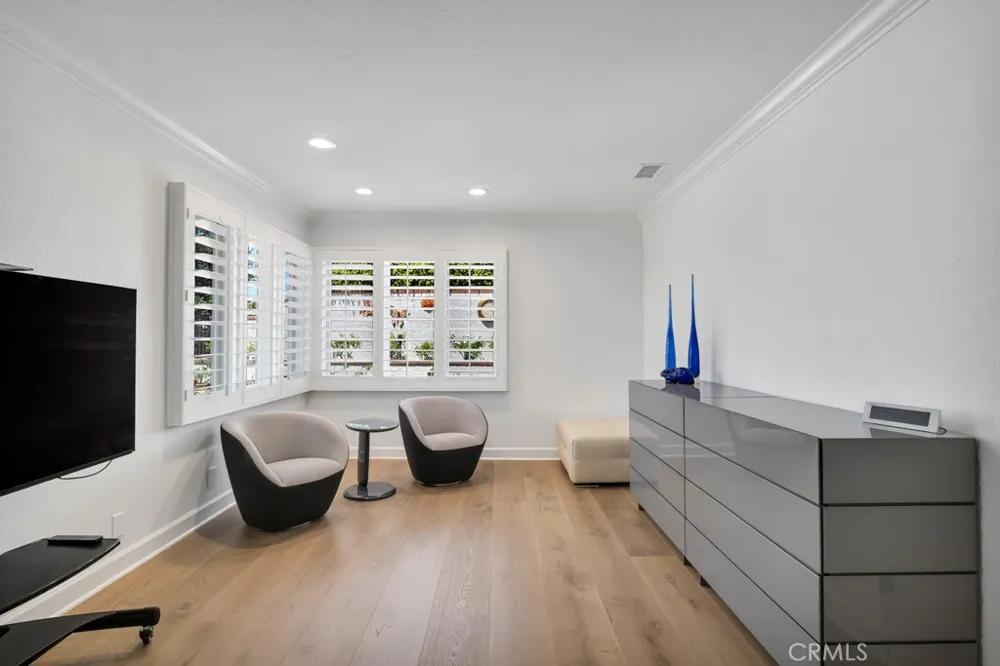 4570 Rayburn Westlake Village, CA 91362