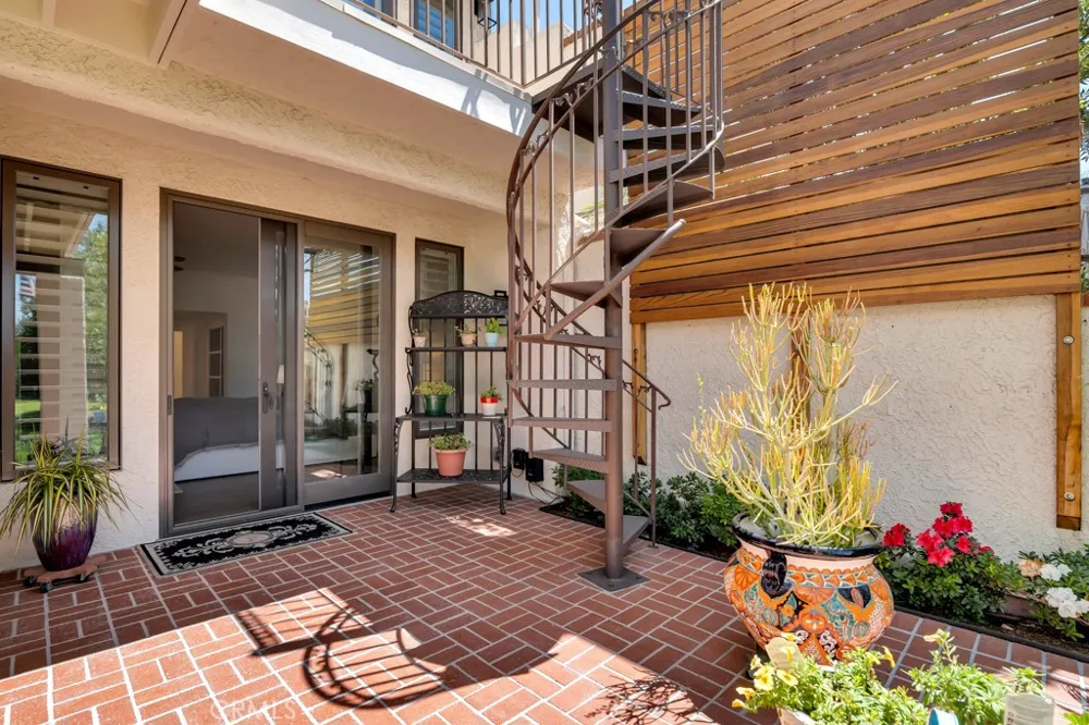 4570 Rayburn Westlake Village, CA 91362