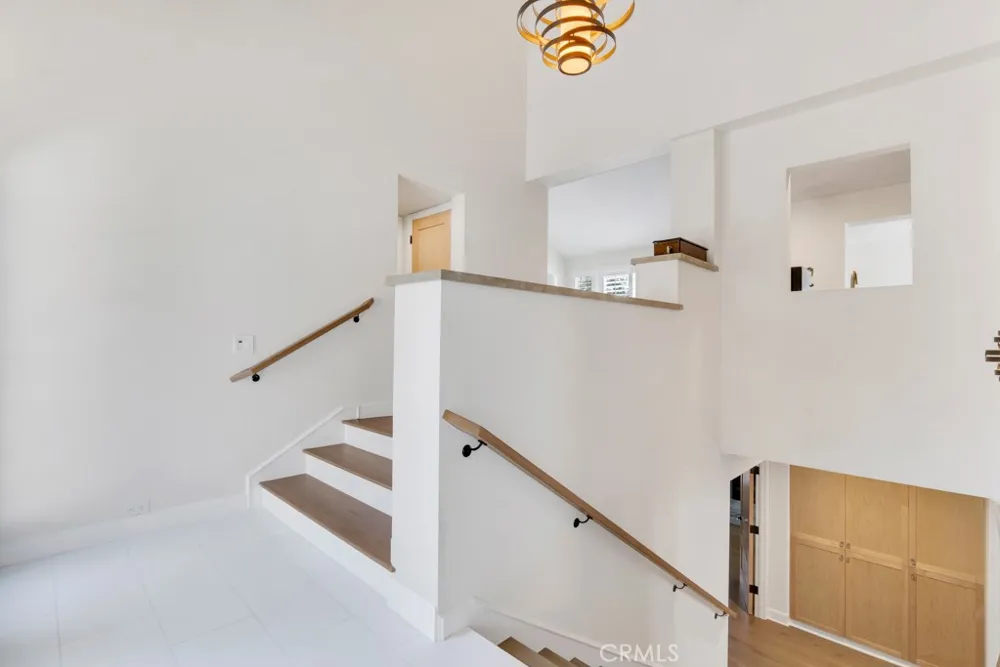 4570 Rayburn Westlake Village, CA 91362