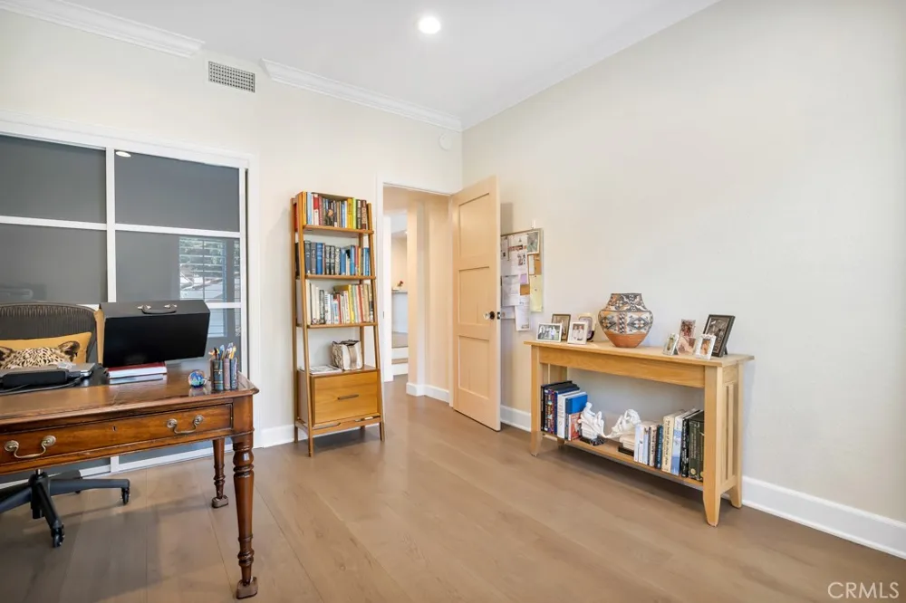 4570 Rayburn Westlake Village, CA 91362
