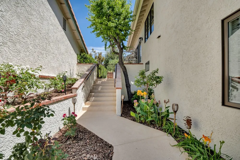 4570 Rayburn Westlake Village, CA 91362