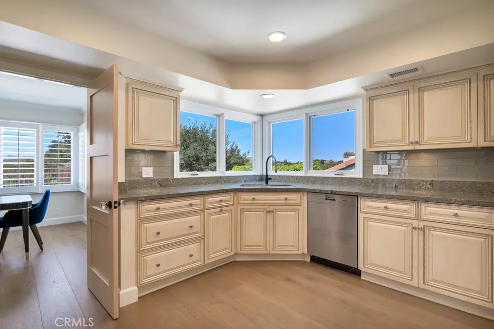 4570 Rayburn Westlake Village, CA 91362
