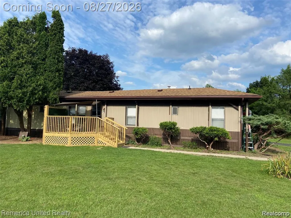 679 MENOMINEE DRIVE Genoa Township, MI 48843