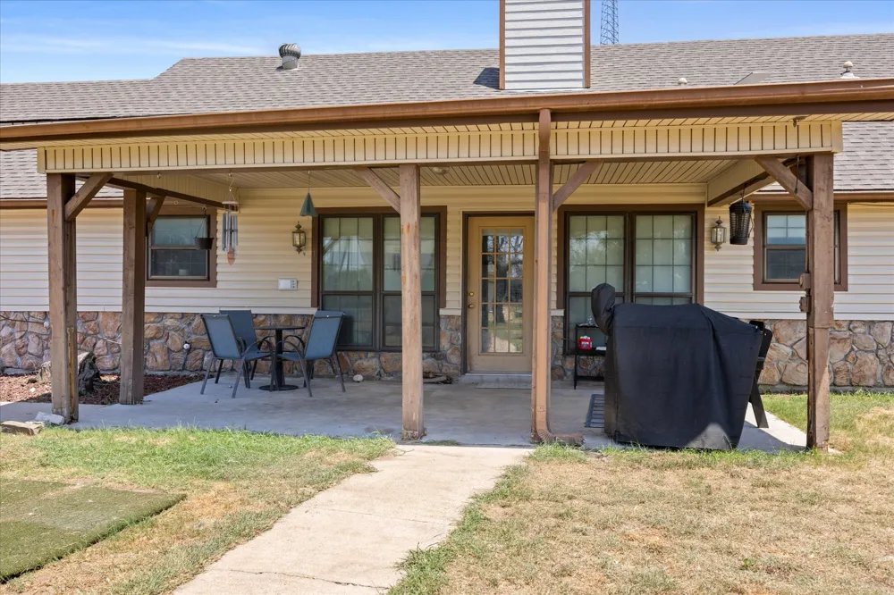 6032 Fm 1886 Azle, TX 76020