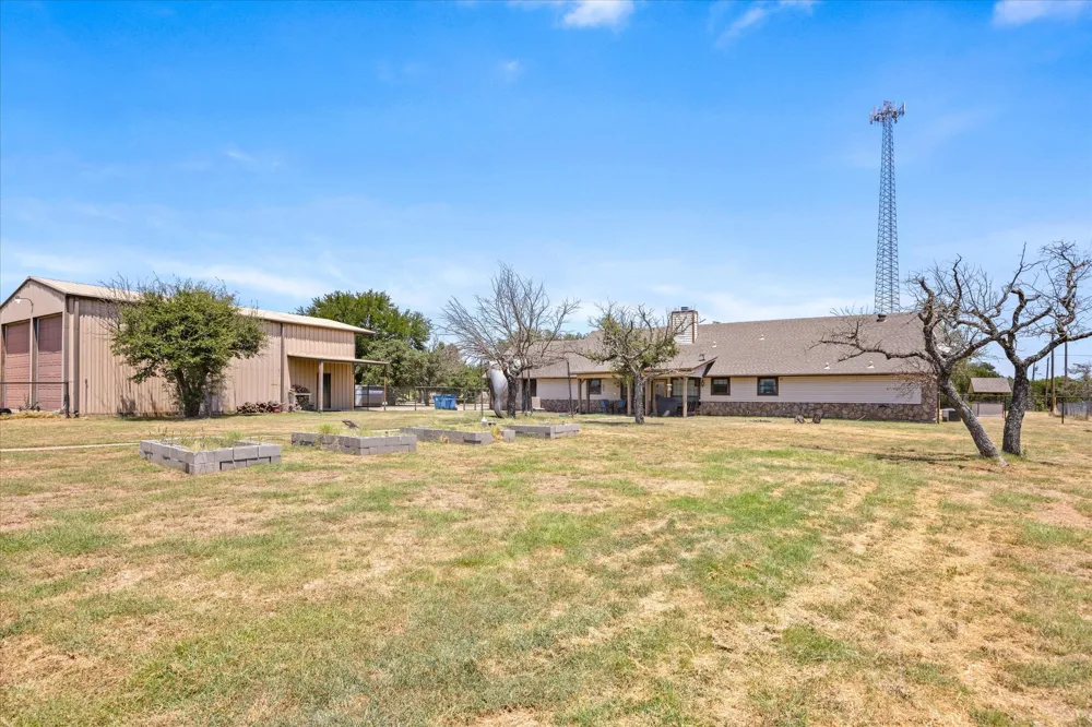6032 Fm 1886 Azle, TX 76020
