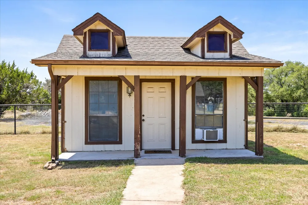 6032 Fm 1886 Azle, TX 76020