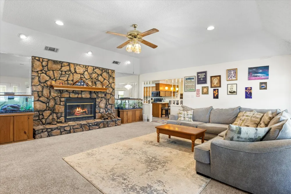 6032 Fm 1886 Azle, TX 76020