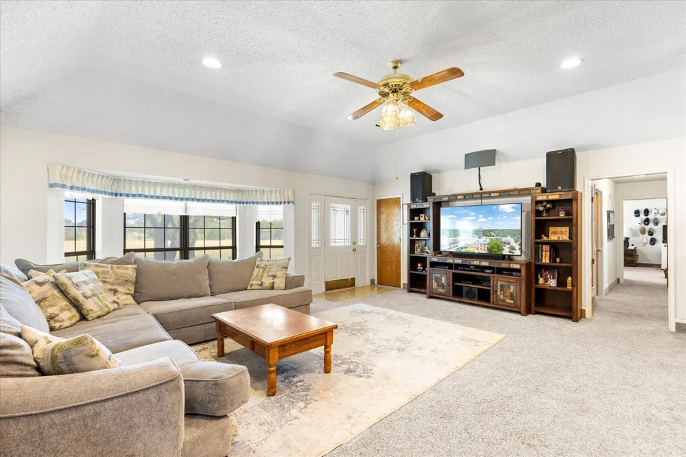 6032 Fm 1886 Azle, TX 76020
