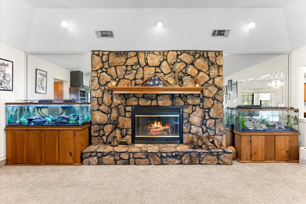 6032 Fm 1886 Azle, TX 76020