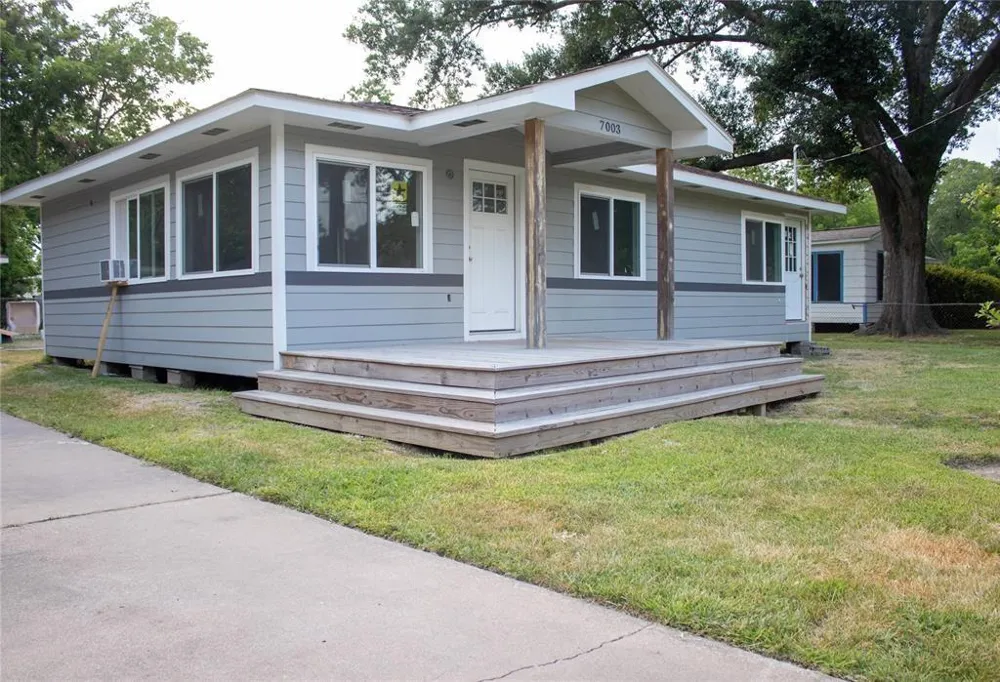 7003 Hoffman Street Houston, TX 77028