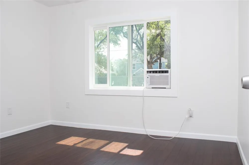 7003 Hoffman Street Houston, TX 77028