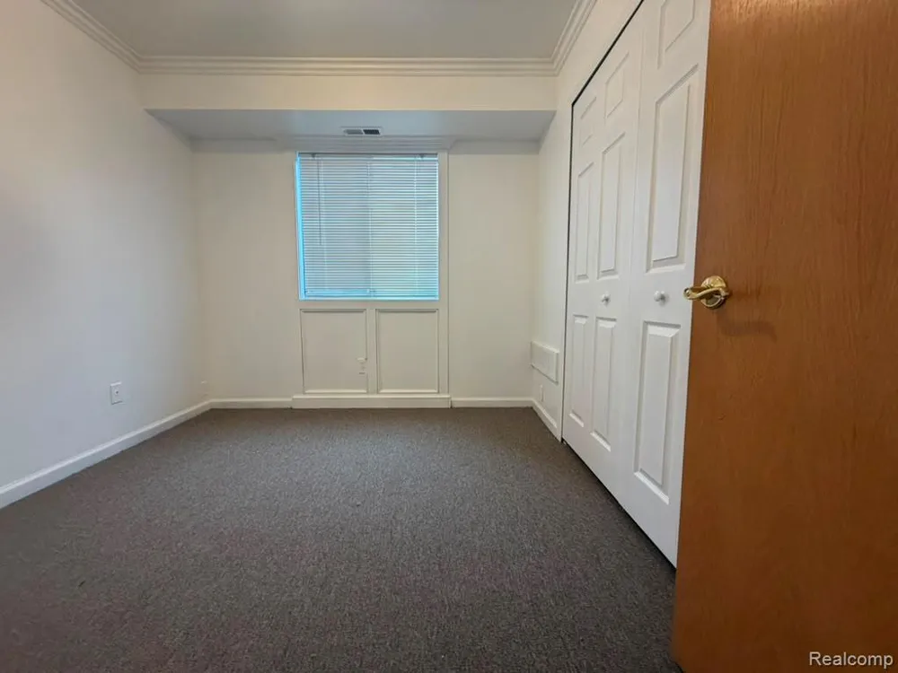 43284 Mound Road Sterling Heights City, MI 48314