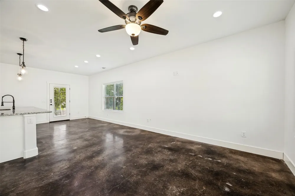 722 E Woodard Street Denison, TX 75021
