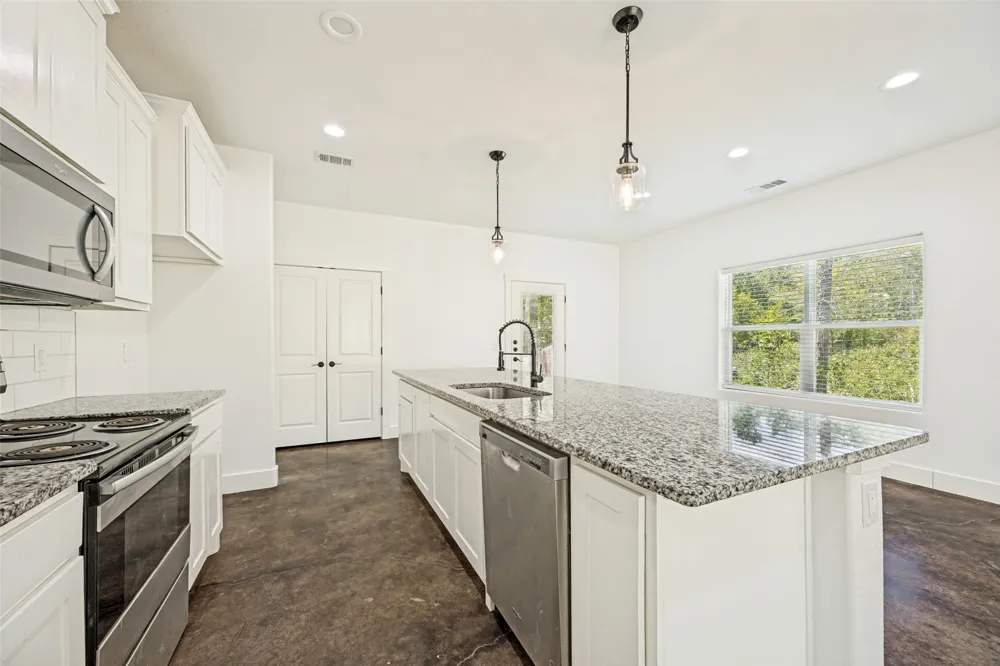 722 E Woodard Street Denison, TX 75021