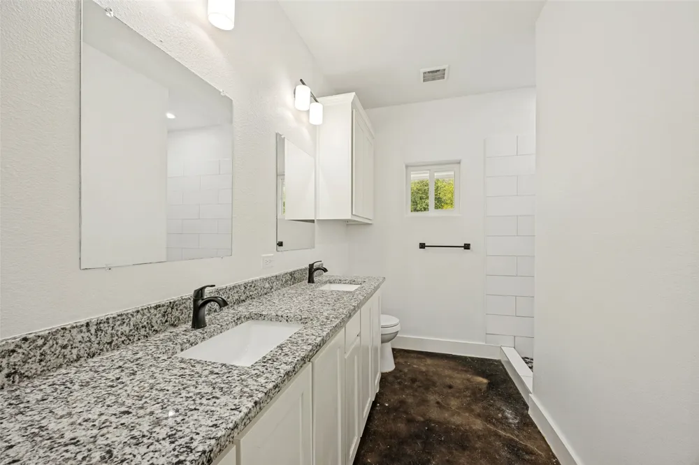 722 E Woodard Street Denison, TX 75021