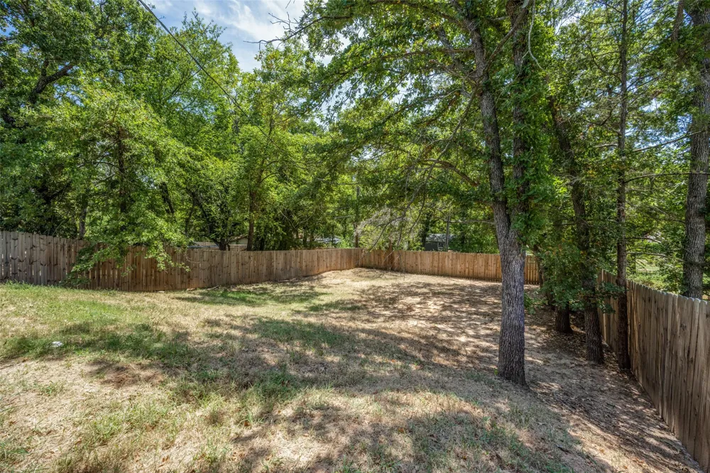 722 E Woodard Street Denison, TX 75021