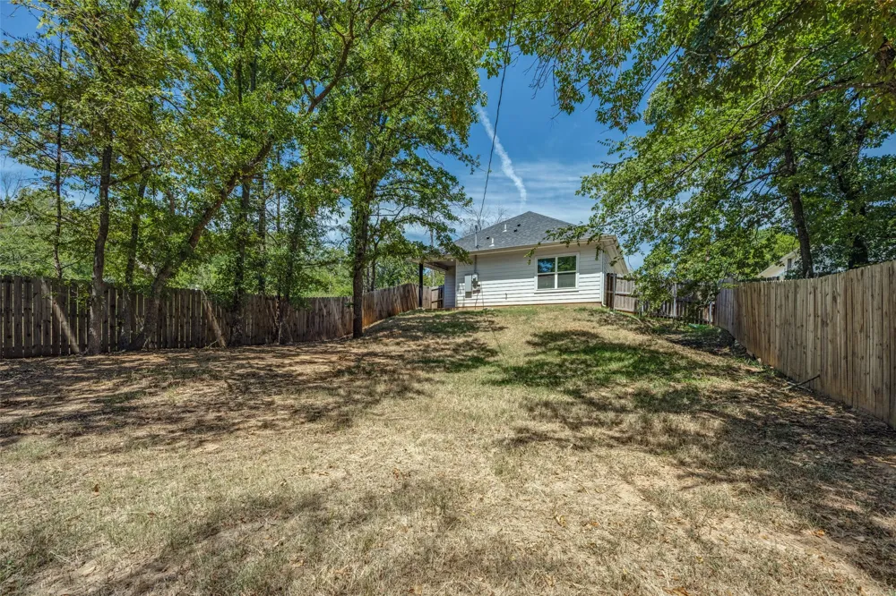 722 E Woodard Street Denison, TX 75021