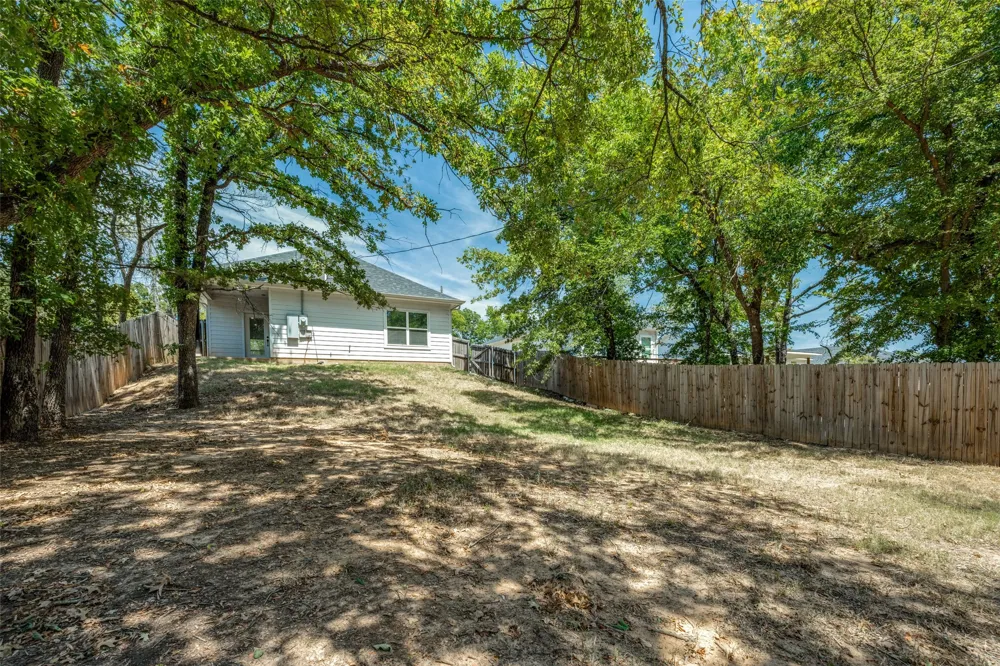 722 E Woodard Street Denison, TX 75021