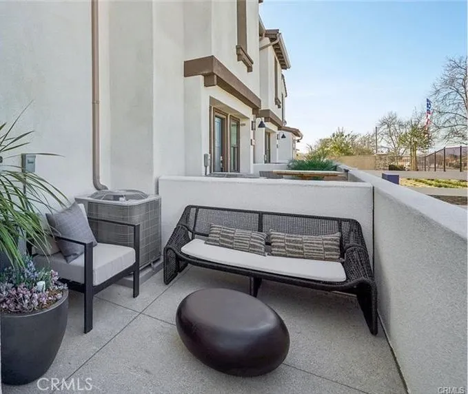 16100 Lumia Fontana, CA 92336