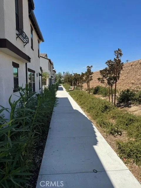 16100 Lumia Fontana, CA 92336