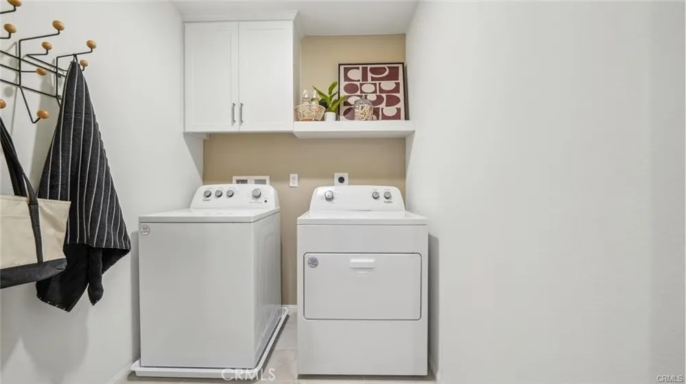 16100 Lumia Fontana, CA 92336