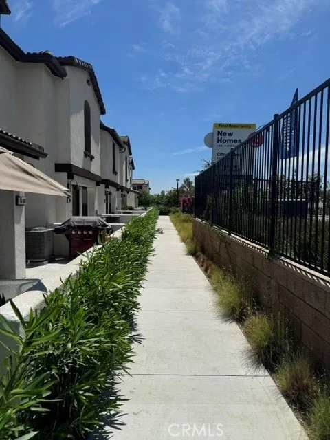 16100 Lumia Fontana, CA 92336