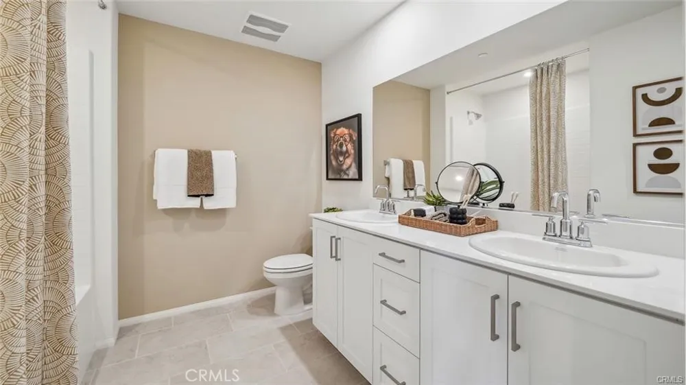 16100 Lumia Fontana, CA 92336