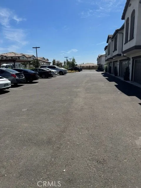 16100 Lumia Fontana, CA 92336