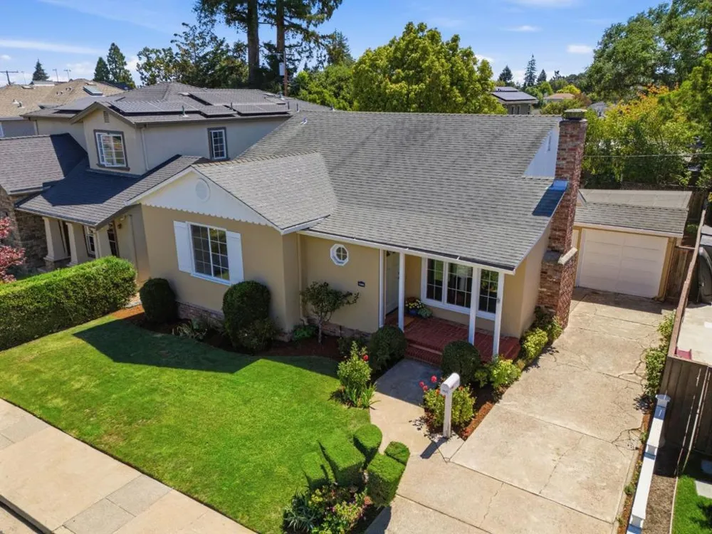 1945 Birch Avenue San Carlos, CA 94070