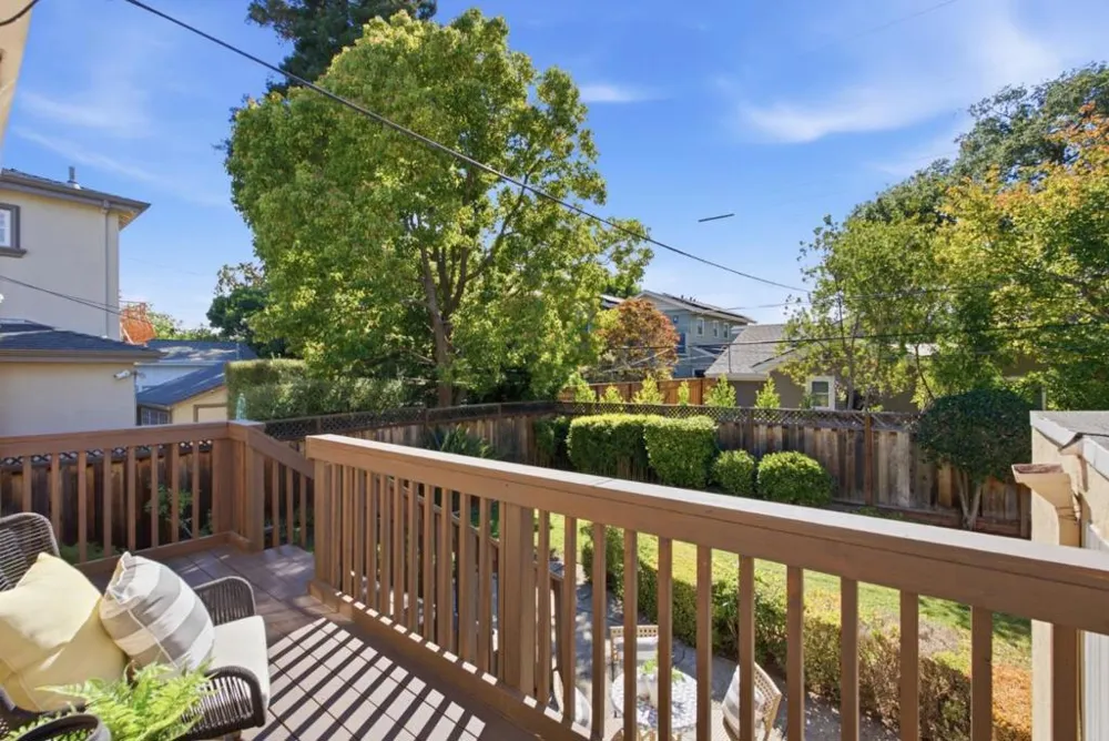 1945 Birch Avenue San Carlos, CA 94070