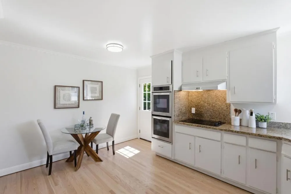 1945 Birch Avenue San Carlos, CA 94070