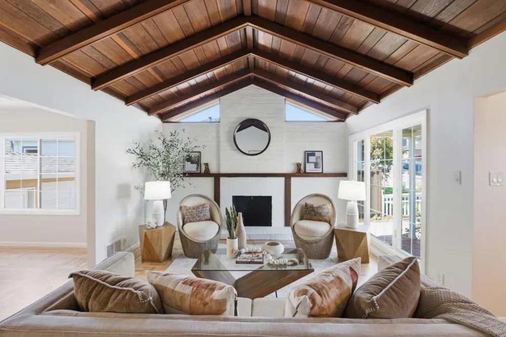 1945 Birch Avenue San Carlos, CA 94070