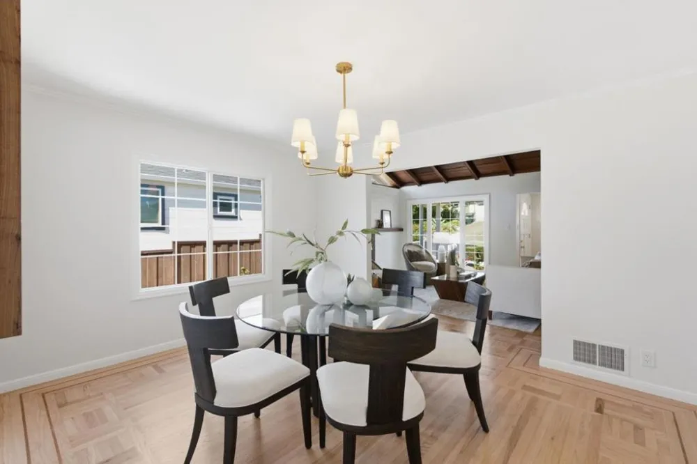 1945 Birch Avenue San Carlos, CA 94070