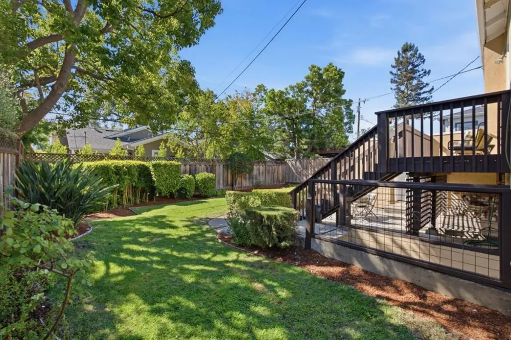 1945 Birch Avenue San Carlos, CA 94070