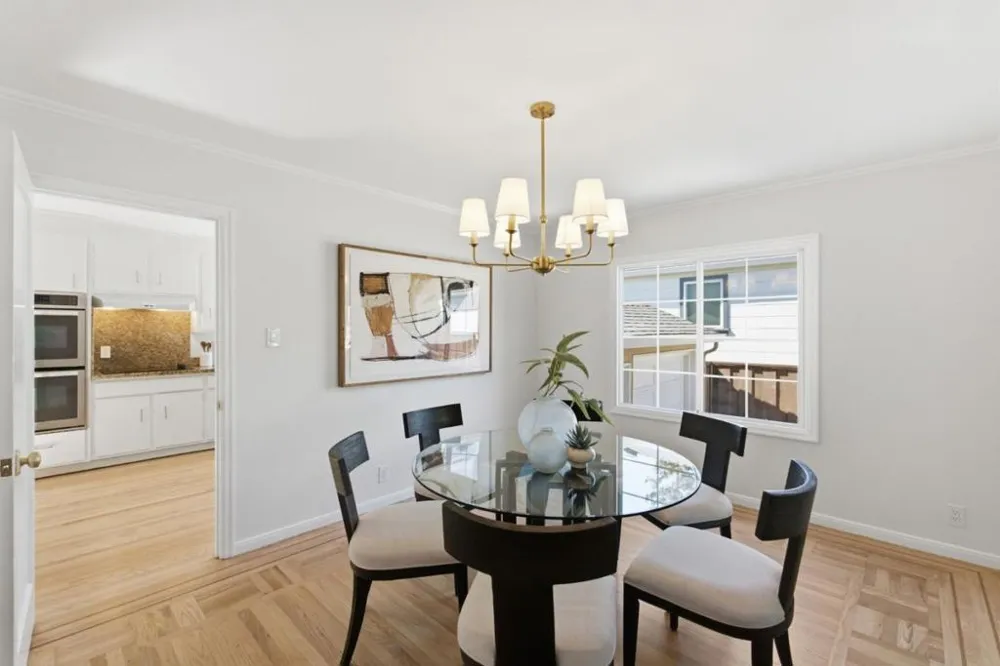 1945 Birch Avenue San Carlos, CA 94070