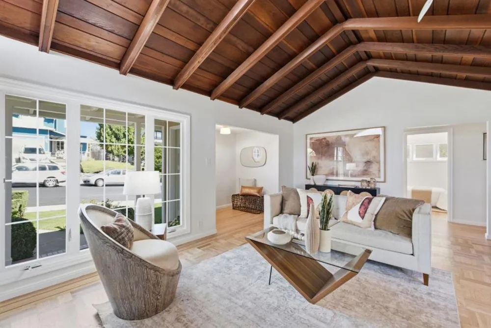 1945 Birch Avenue San Carlos, CA 94070
