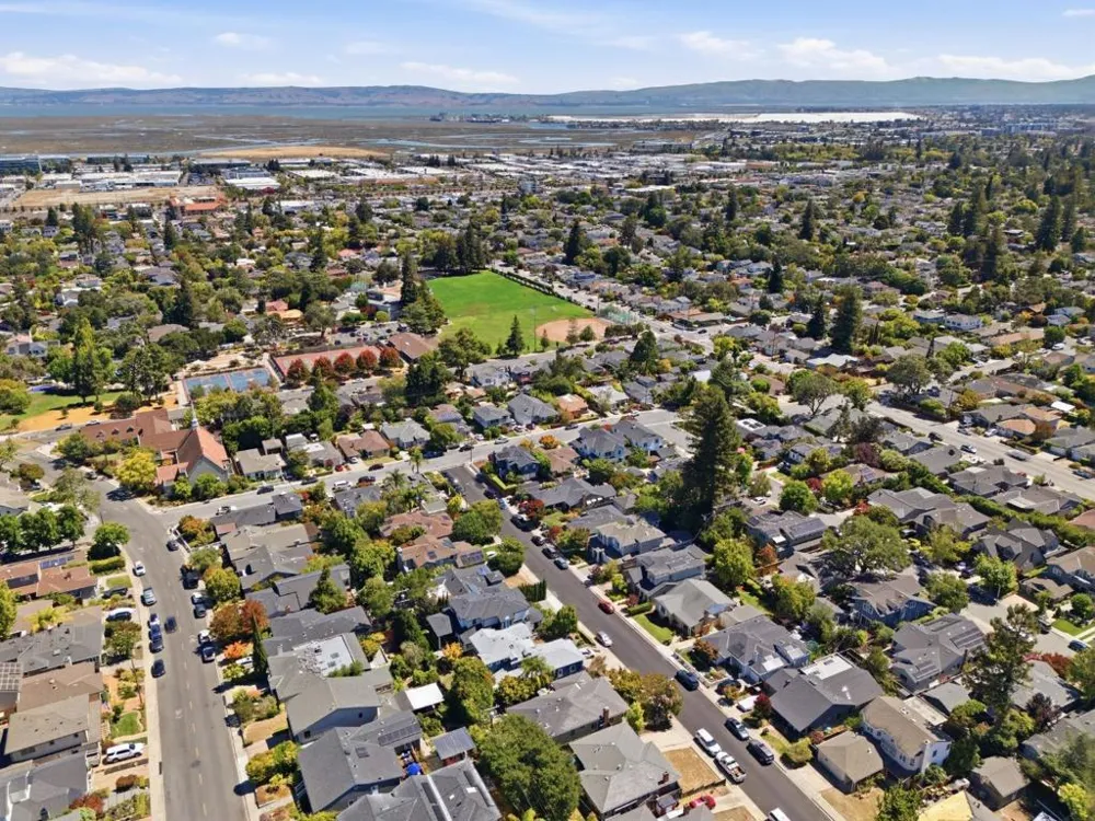 1945 Birch Avenue San Carlos, CA 94070