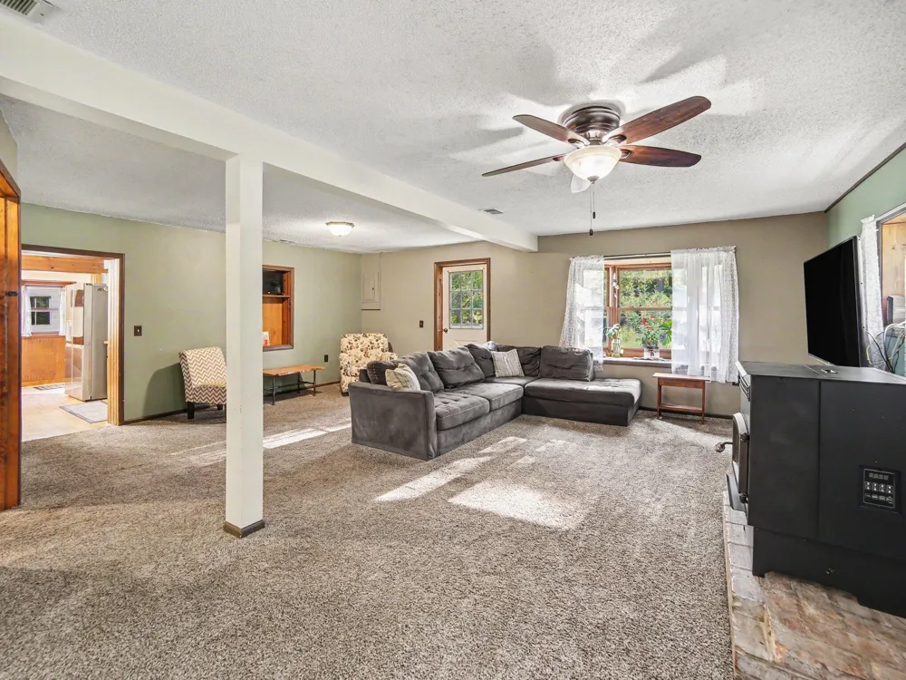 5690 White Road Muskegon, MI 49442