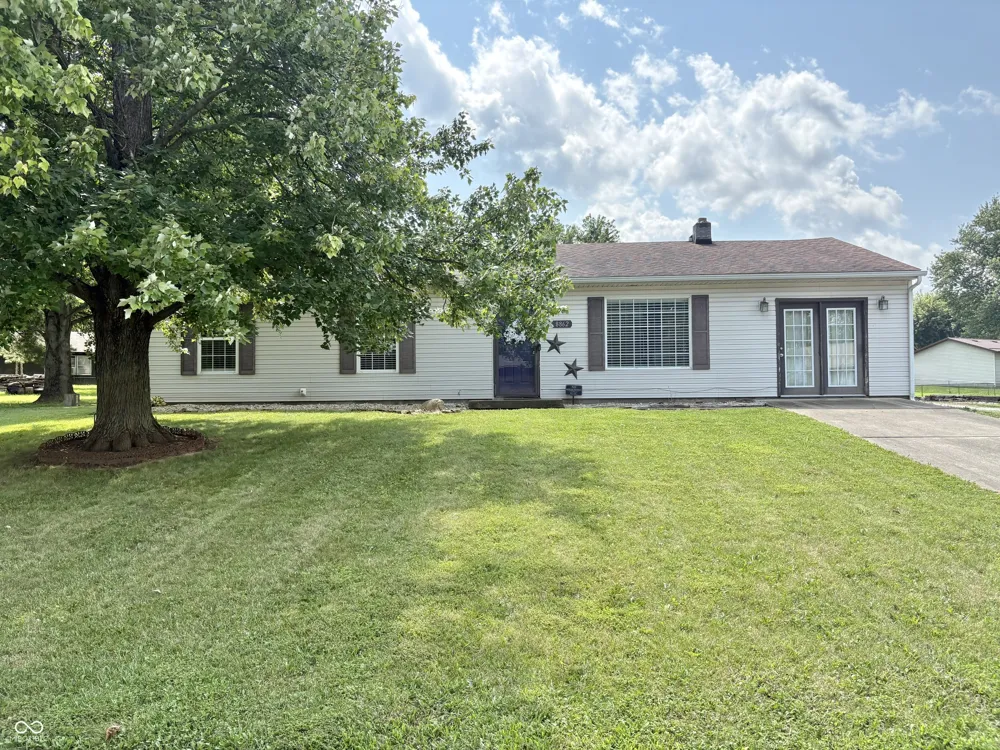 8862 Shawnee Drive Columbus, IN 47201