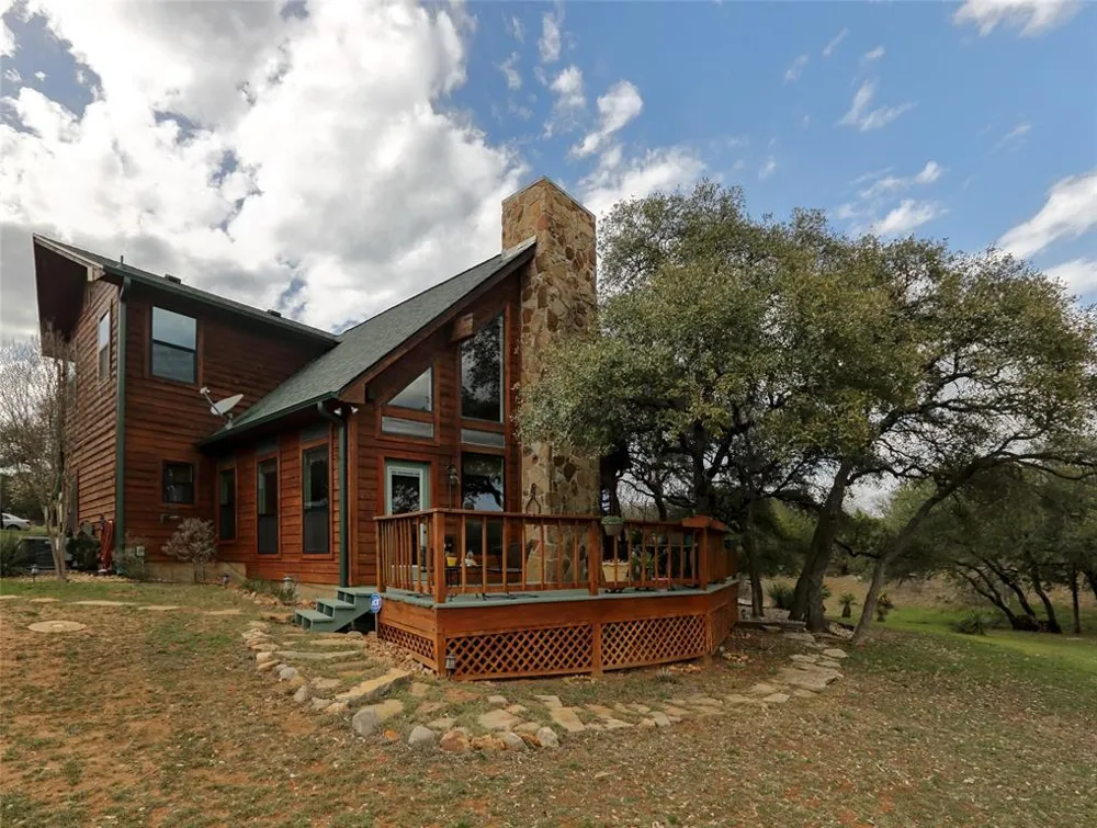 601 Echo Drive Spicewood, TX 78669