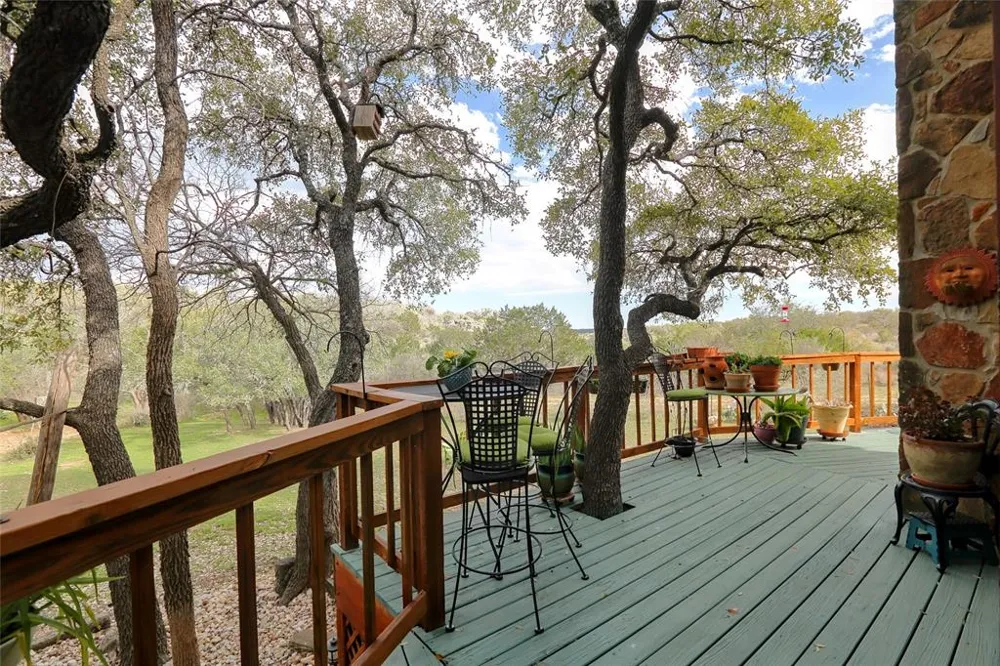 601 Echo Drive Spicewood, TX 78669