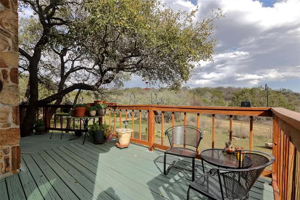 601 Echo Drive Spicewood, TX 78669