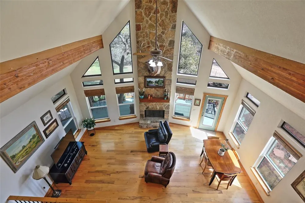 601 Echo Drive Spicewood, TX 78669