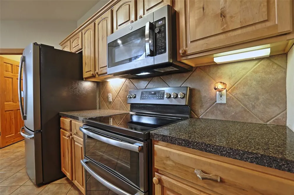 601 Echo Drive Spicewood, TX 78669