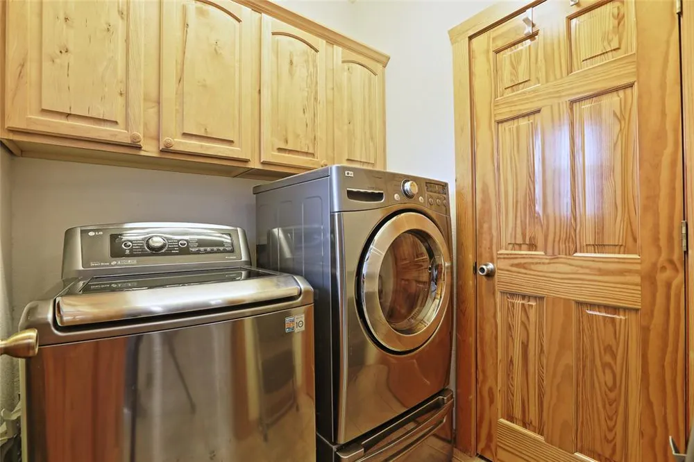 601 Echo Drive Spicewood, TX 78669