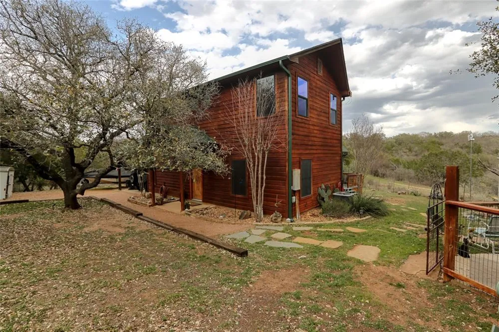 601 Echo Drive Spicewood, TX 78669