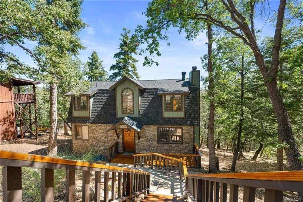 1550 Tuolumne Road Big Bear, CA 92314