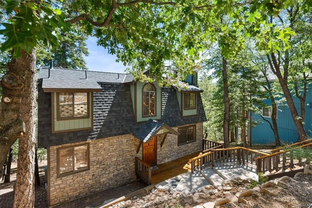 1550 Tuolumne Road Big Bear, CA 92314