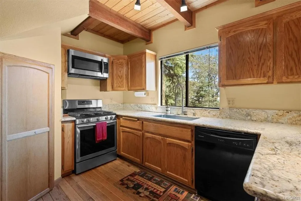 1550 Tuolumne Road Big Bear, CA 92314