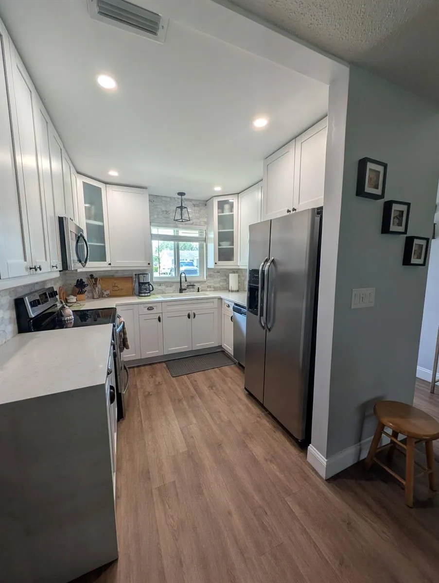2671 Emory Drive E #B West Palm Beach, FL 33415